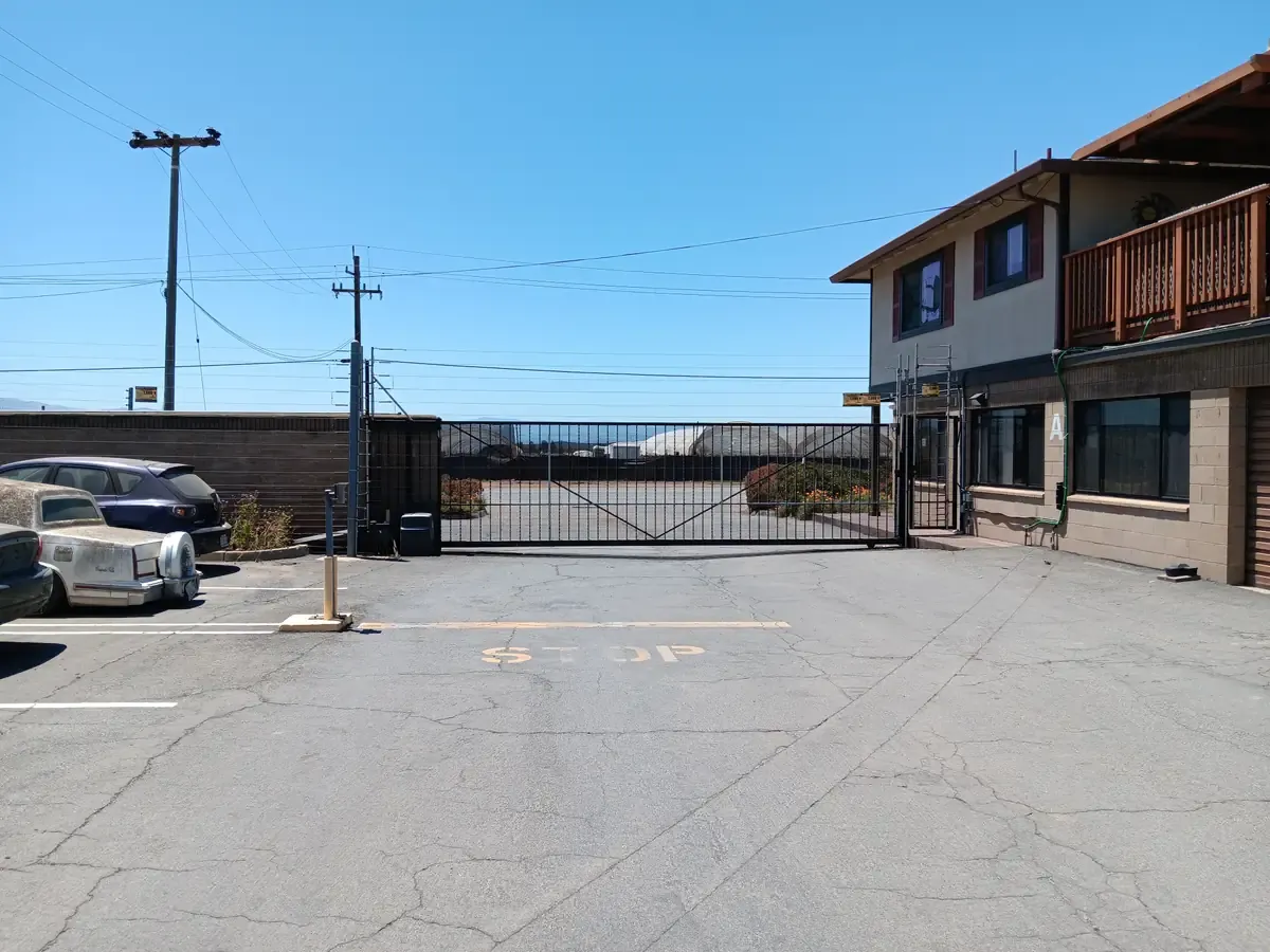 gated storage facility 