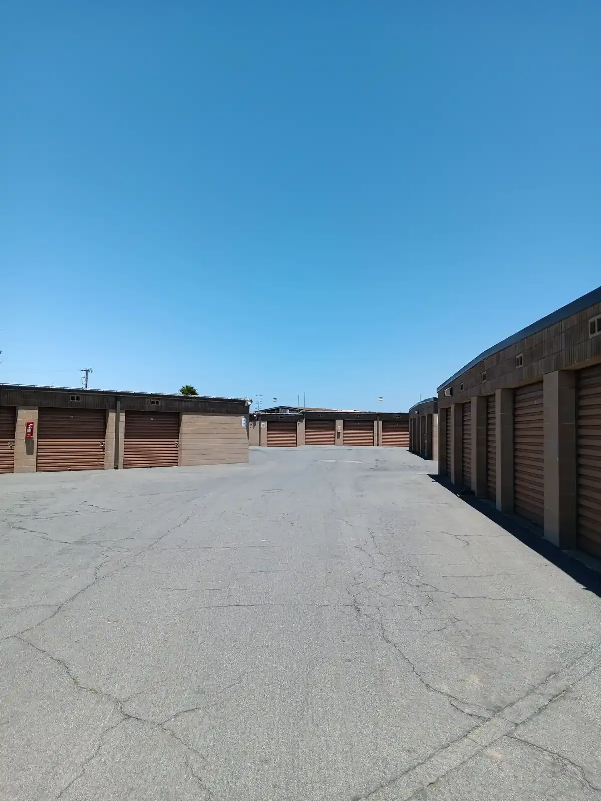exterior drive up storage units 